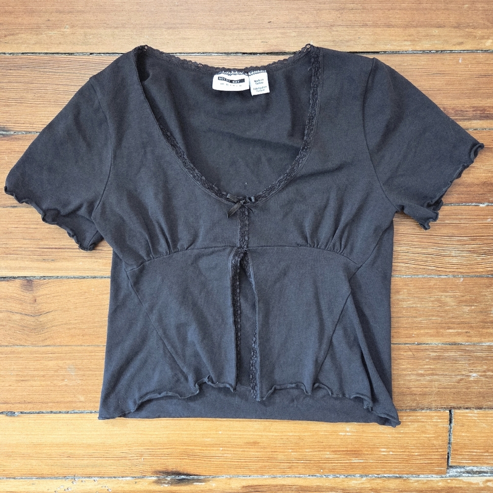 Noisy May Black Jersey Knit Short Sleeve Open Babydoll Lace Trim Crop Top